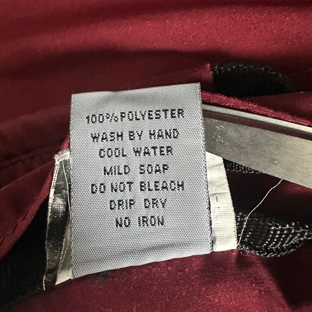 Rick Steves Europe by Kiva Burgundy Backpack - Picture 5 of 9
